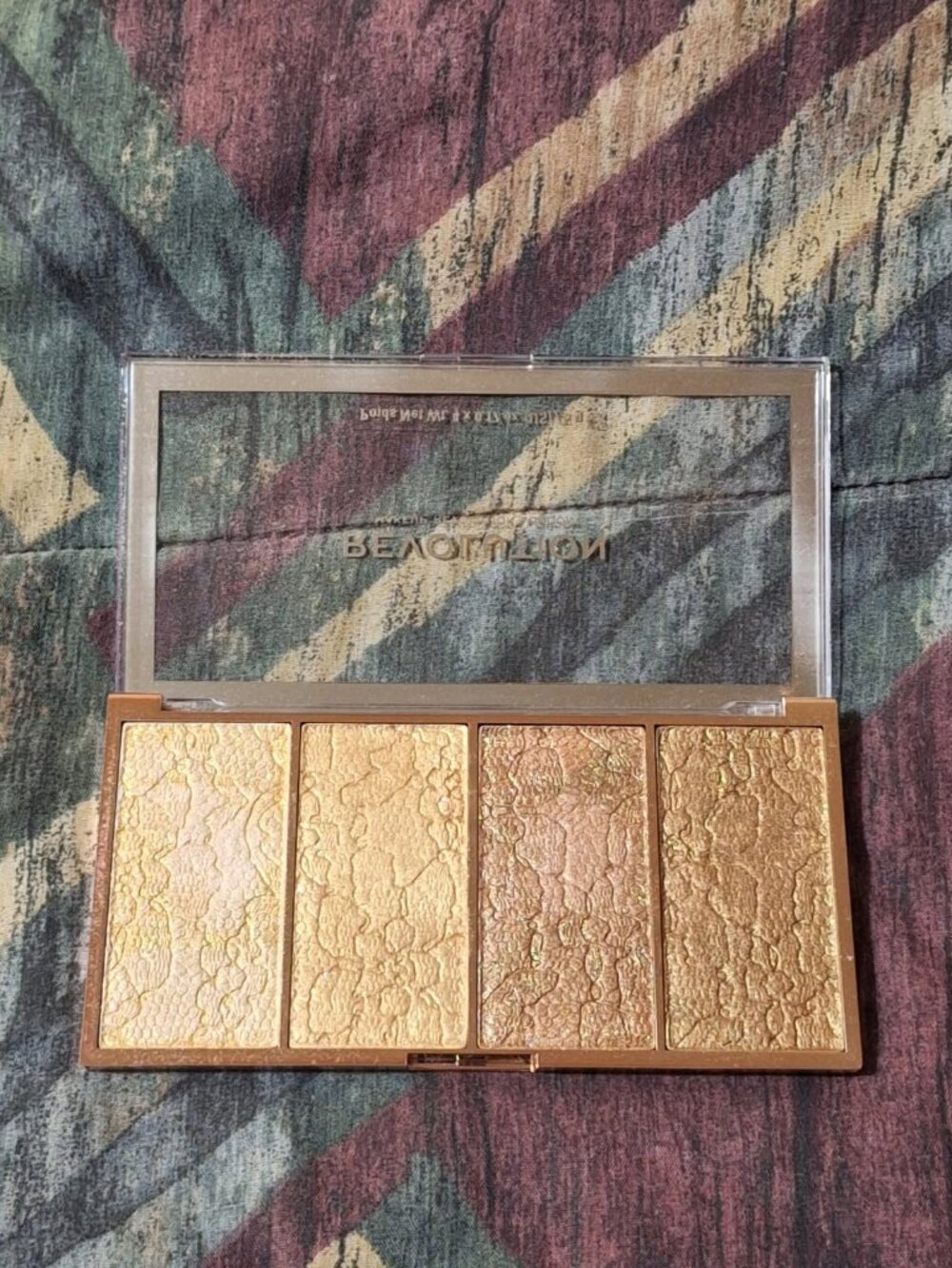 Makeup Revolution Vintage Lace Highlighter Palette – NEW